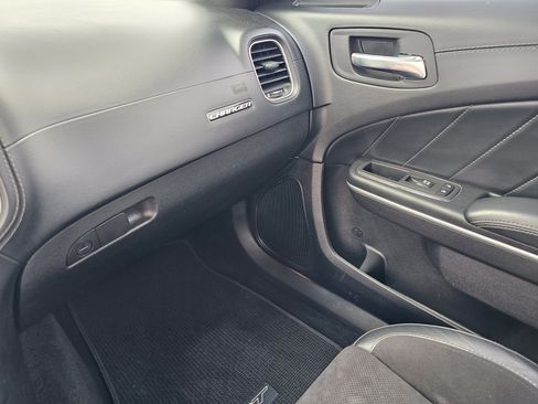 Used 2022 Dodge Charger R/T w/ Plus Group RWD image 27