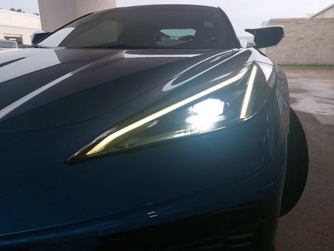 Used 2022 Chevrolet Corvette Stingray Preferred Cpe w/ Z51 Performance Package RWD image 29