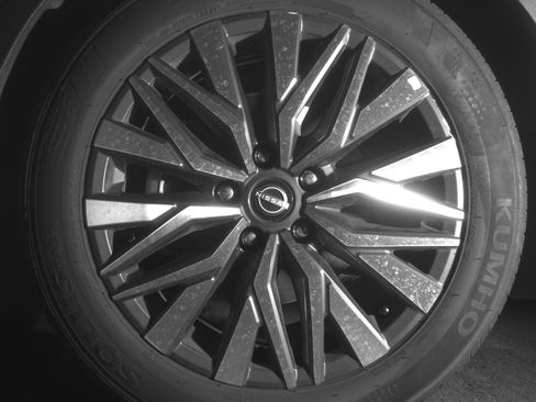 Used 2025 Nissan Altima 2.5 SV FWD image 22