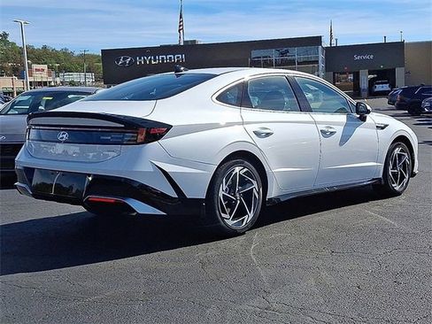 New 2026 Hyundai Sonata SEL AWD/4WD image 4