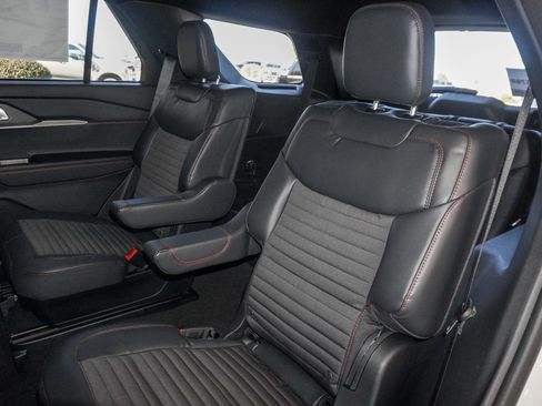 New 2026 Ford Explorer ST-Line w/ ST-Line Street Pack image 37