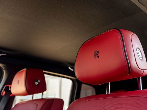 Used 2023 Rolls-Royce Cullinan image 29