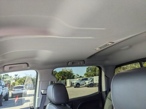 Used 2015 GMC Sierra 1500 SLT w/ SLT Crew Cab Value Package image 21