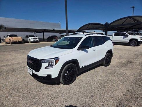 Used 2023 GMC Terrain SLE w/ Driver Convenience Package image 1