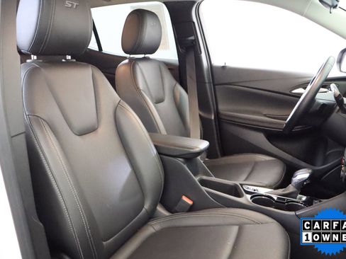 Used 2024 Buick Encore GX Sport Touring FWD image 20