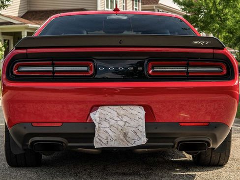 Used 2016 Dodge Challenger SRT Hellcat RWD image 5