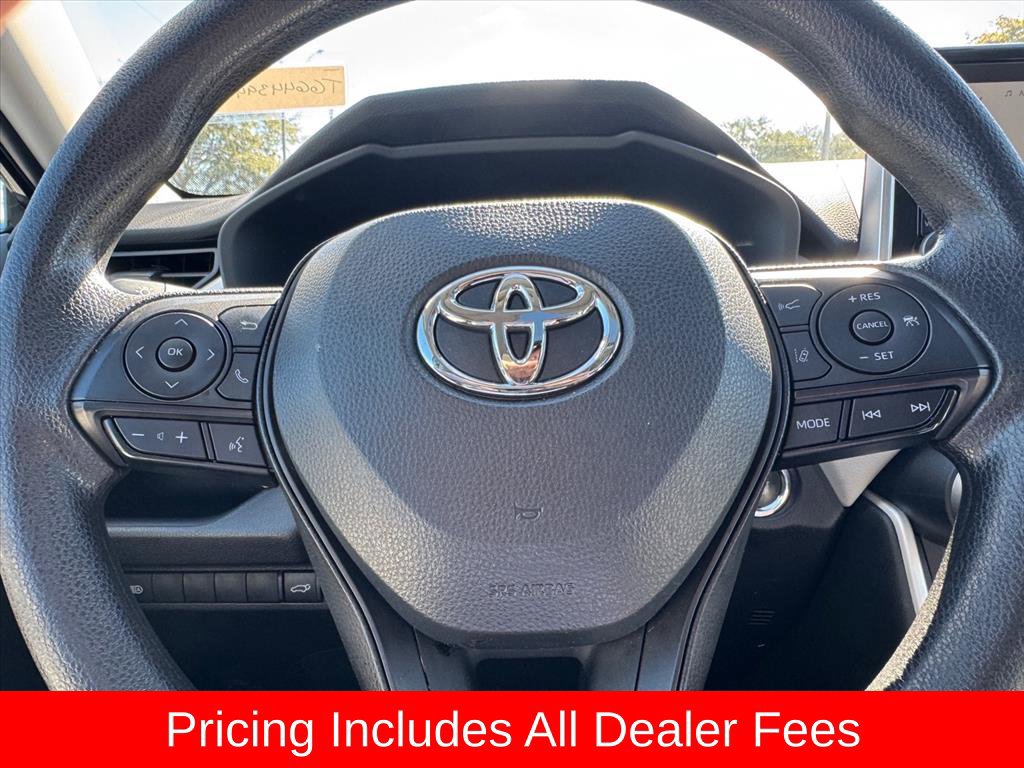 Used 2025 Toyota RAV4 XLE w/ Convenience Package FWD image 17