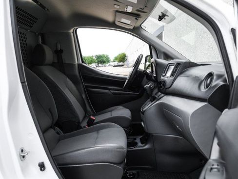 Used 2020 Nissan NV200 S image 30