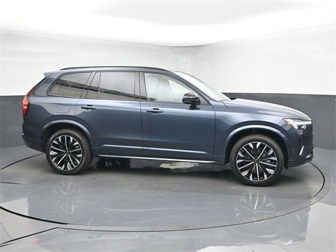 New 2026 Volvo XC90 B6 Ultra w/ Protection Package Premier image 5