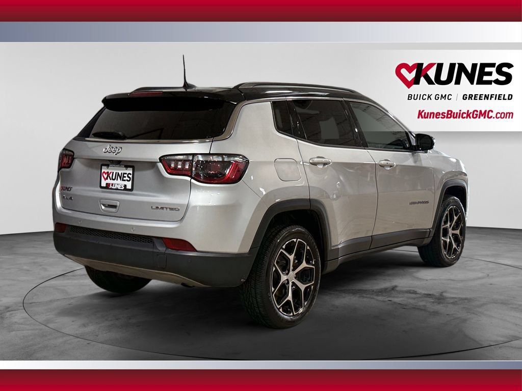 Used 2024 Jeep Compass Limited AWD/4WD image 10