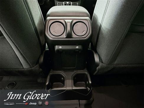 New 2025 Jeep Gladiator Sport image 19