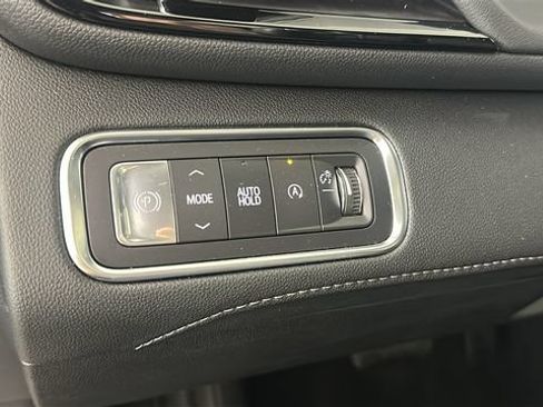 Used 2025 Buick Enclave Avenir w/ Trailering Package, 5000 lbs. FWD image 20
