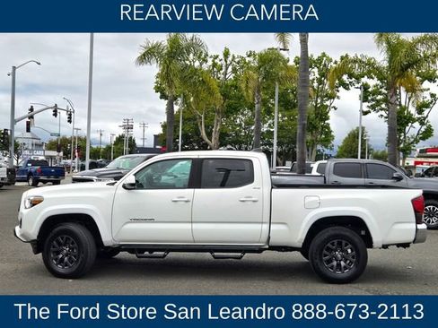Used 2022 Toyota Tacoma SR5 AWD/4WD image 5