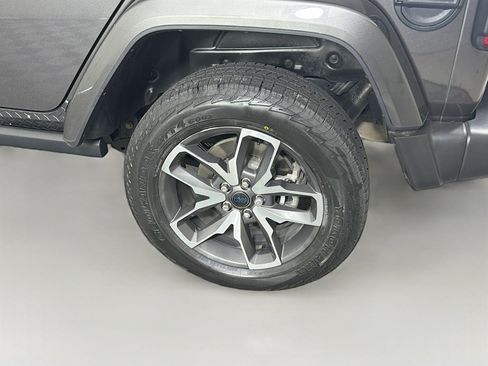 Used 2024 Jeep Wrangler Unlimited w/ Convenience Group AWD/4WD image 11
