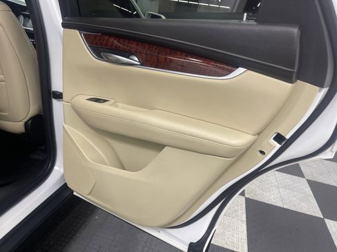 Used 2019 Cadillac XT5 Luxury image 21
