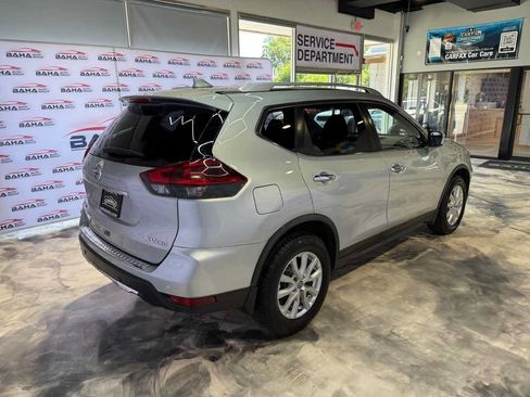 Used 2019 Nissan Rogue SV AWD/4WD image 9