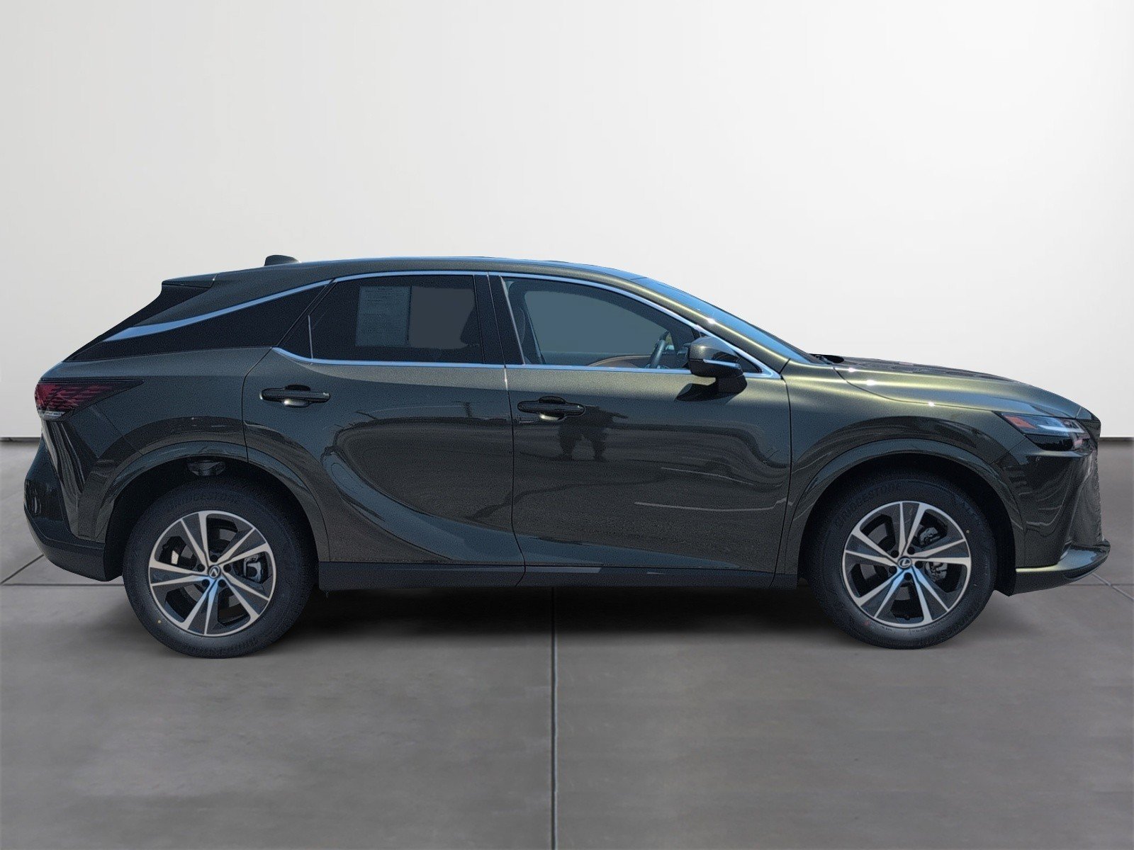 Used 2025 Lexus RX 350 FWD w/ Accessory Package (K3) image 6