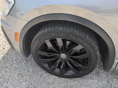 Used 2020 Volkswagen Tiguan SE R-Line image 5
