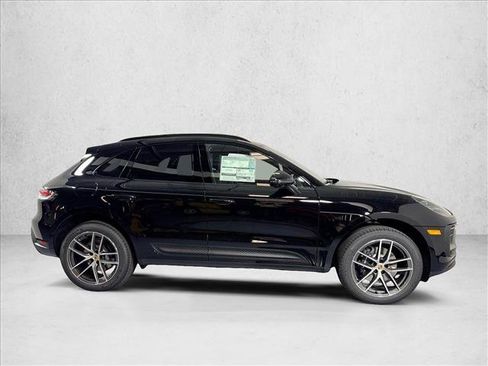 Used 2026 Porsche Macan AWD/4WD image 8