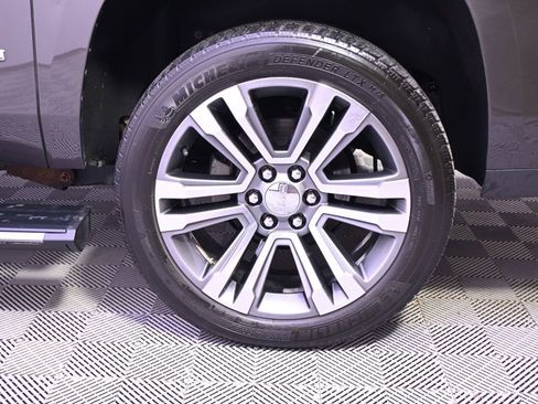 Used 2019 GMC Yukon XL Denali w/ Denali Ultimate Package image 21