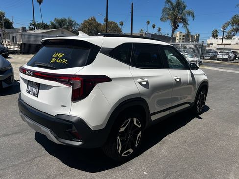 Used 2024 Kia Seltos SX AWD/4WD image 4