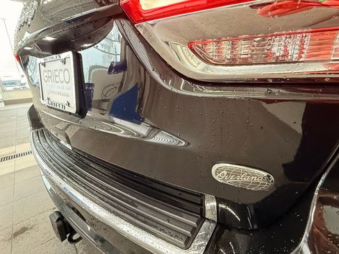 Used 2018 Jeep Grand Cherokee Overland image 40