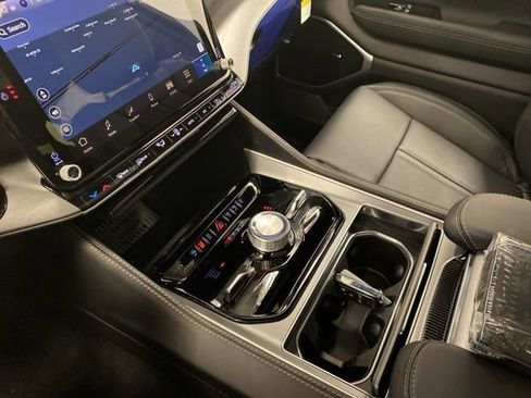 New 2026 Jeep Grand Wagoneer Limited AWD/4WD image 14