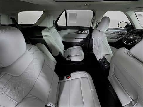 New 2026 Ford Explorer Platinum w/ LUX Leather Package image 30