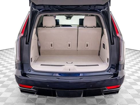 Certified 2024 Cadillac Escalade Sport Platinum w/ LPO, ONYX Package image 35