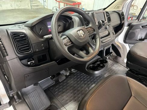 Used 2025 RAM ProMaster 2500 w/ Convenience Group FWD image 8