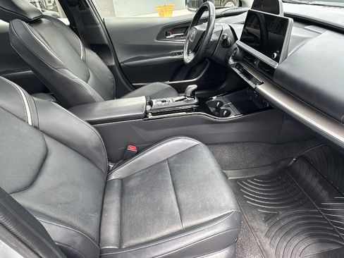 Used 2024 Toyota Prius XLE FWD image 20