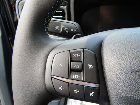 New 2025 Ford Maverick Lobo image 26