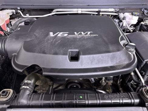 Used 2021 Chevrolet Colorado W/T w/ WT Convenience Package image 31