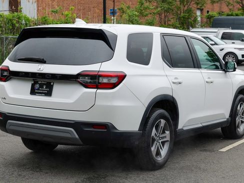 Used 2023 Honda Pilot EX-L image 7