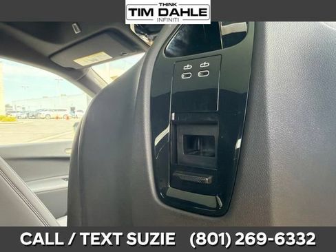 Used 2023 BMW iX xDrive50 w/ Premium Package AWD/4WD image 17