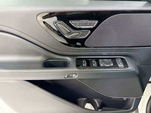 New 2025 Lincoln Aviator 2WD w/ Equipment Group 101A image 12