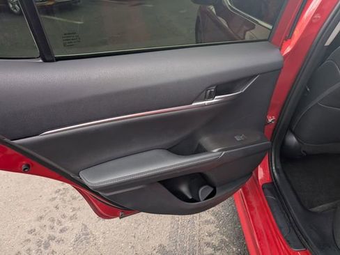 Used 2024 Toyota Camry image 10