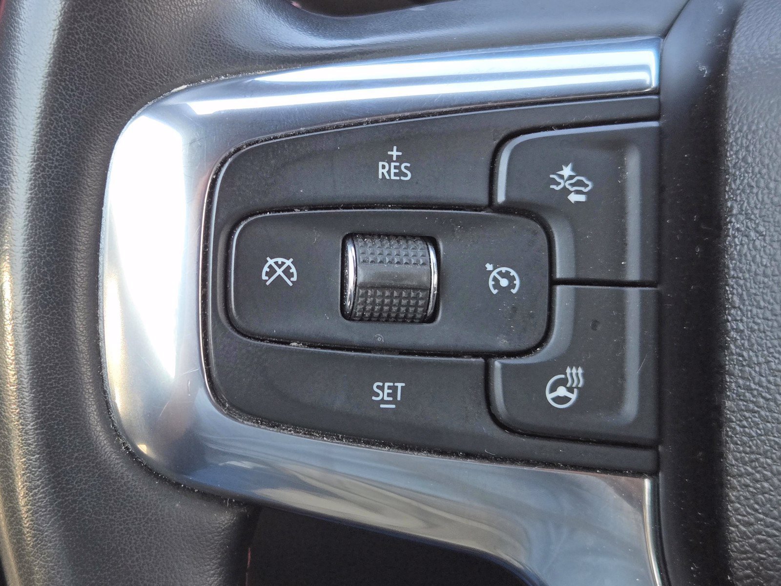 Used 2023 Chevrolet Blazer RS w/ Driver Confidence II Package FWD image 24