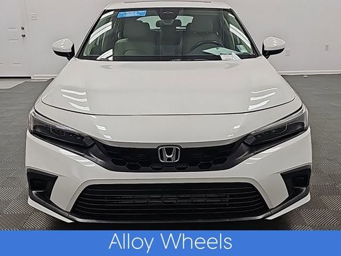 Used 2024 Honda Civic EX-L image 4