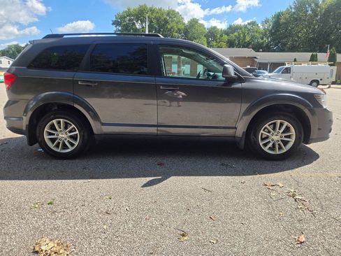 Used 2014 Dodge Journey SXT w/ Flexible Seating Group FWD image 12
