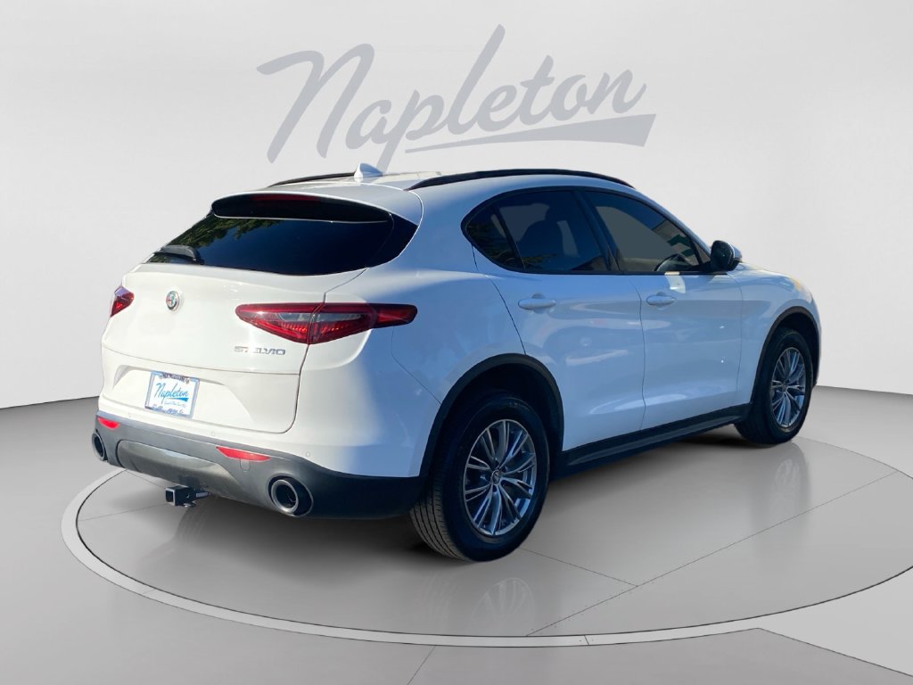 Used 2022 Alfa Romeo Stelvio Sprint RWD image 6