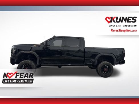 Used 2024 GMC Sierra 2500 AT4X image 8