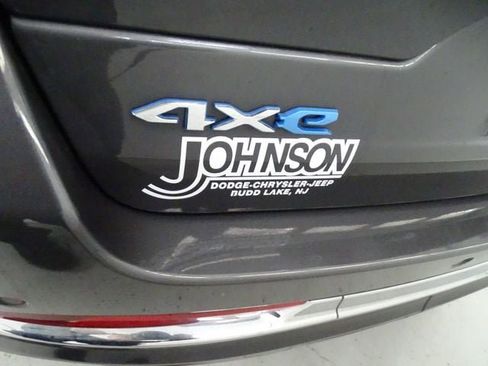 Certified 2023 Jeep Grand Cherokee Overland w/ Advanced Protech Group III AWD/4WD image 28