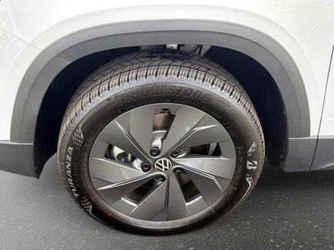 Certified 2025 Volkswagen Taos S image 10