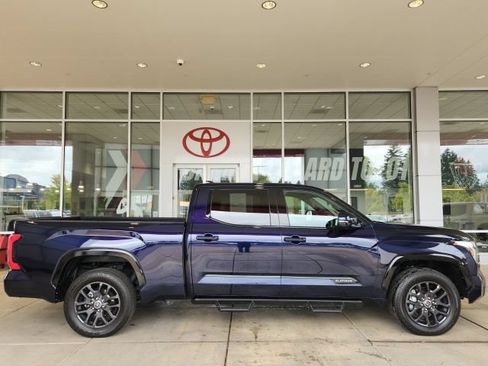 Used 2023 Toyota Tundra Platinum AWD/4WD image 3