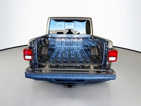 New 2025 Jeep Gladiator Sport image 25