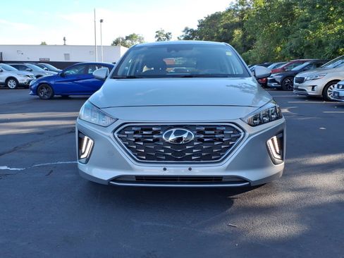 Used 2022 Hyundai Ioniq SEL FWD image 2