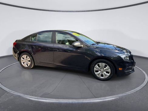 Used 2016 Chevrolet Cruze LS FWD image 5