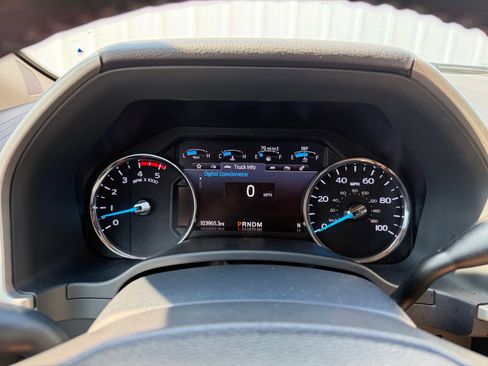 Used 2022 Ford F250 Lariat w/ Chrome Package AWD/4WD image 14