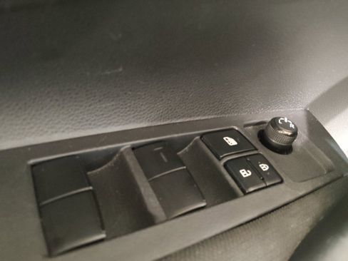 Used 2024 Toyota Corolla LE FWD image 27